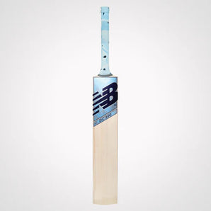New Balance DC 590 - EW. Cricket Bats