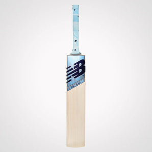 New Balance DC 640 - EW. Cricket Bat