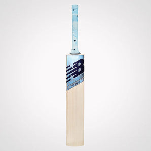 New Balance DC 840 - EW. Cricket Bat