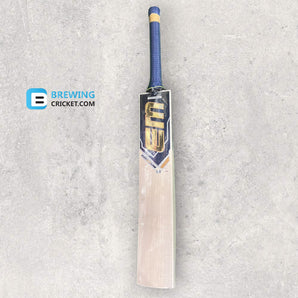 EM. Maxxum 6.0 - EW. Cricket Bat