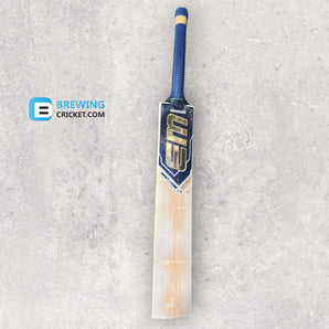 EM Maxxum 7.0 - EW. Cricket Bat